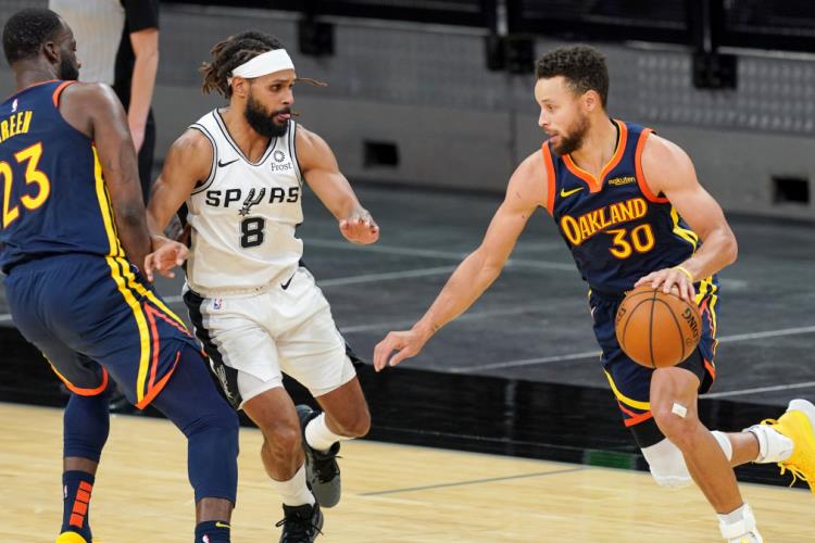 5 giochi offensivi basati su partenza Horns